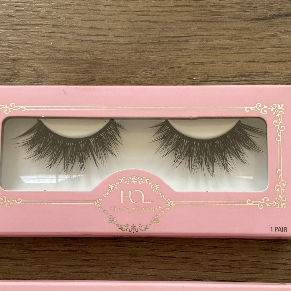 Black Lashes Set - Picture 2 of 5